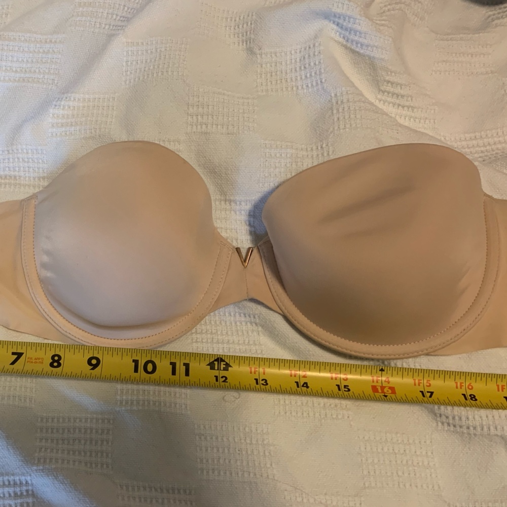 Victoria’s Secret Nude Beige Strapless Bra 34D